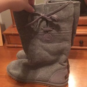Grey ugg boots